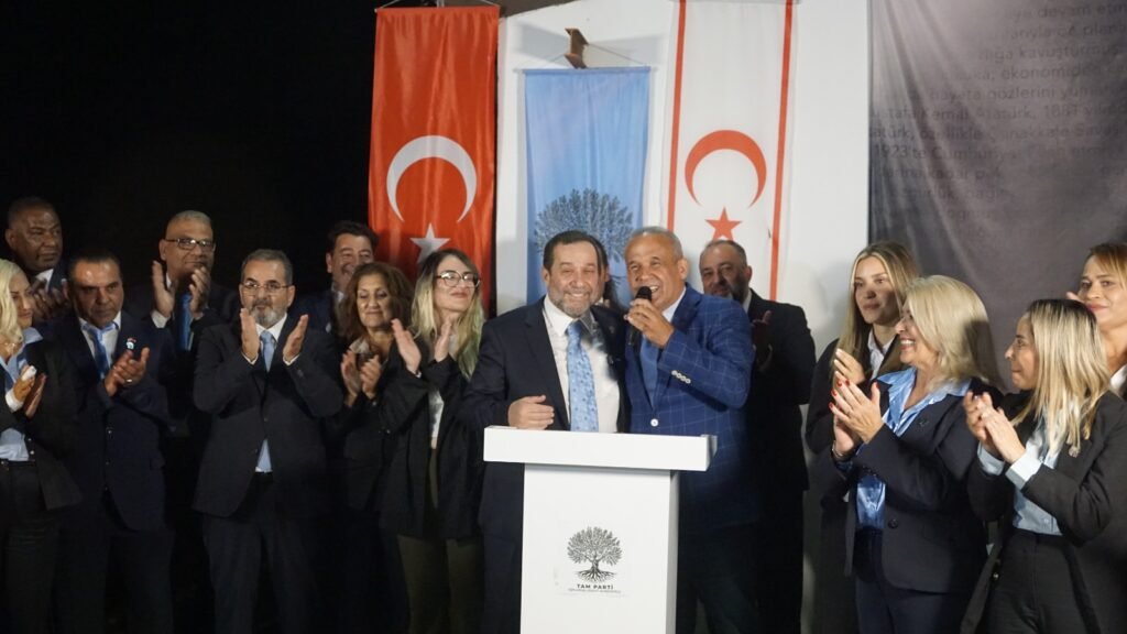 Denktaş: “Reklama çıkacak imkânımız yok ama insan içine çıkacak yüzümüz var” Denktaş: “Reklama çıkacak imkânımız yok ama insan içine çıkacak yüzümüz var”