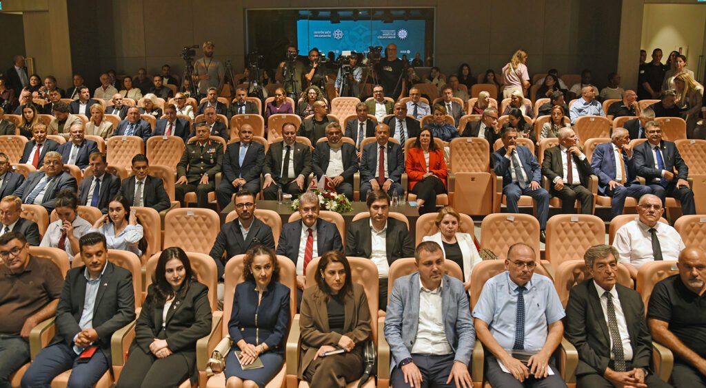 “Türk Dünyası Diyalogları: Ortak Gelecek Ortak Vizyon Paneli” Lefkoşa’da yapıldı “Türk Dünyası Diyalogları: Ortak Gelecek Ortak Vizyon Paneli” Lefkoşa'da yapıldı