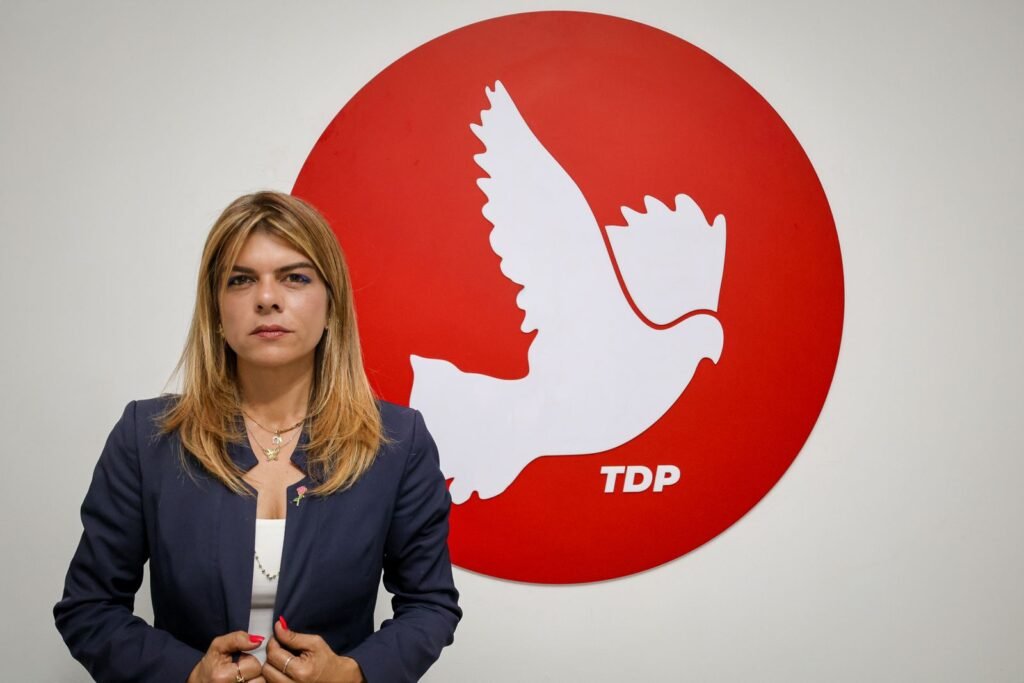 Öztabay: “Kamu adına görev yapan herkes gazetecilerin sorularına açık olmak zorunda” Öztabay: "Kamu adına görev yapan herkes gazetecilerin sorularına açık olmak zorunda"