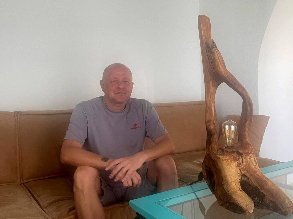 Çek Sanatçı Tomáš Stojec’in Prag’dan Karmi’ye yolculuğu Çek Sanatçı Tomáš Stojec’in Prag’dan Karmi’ye yolculuğu