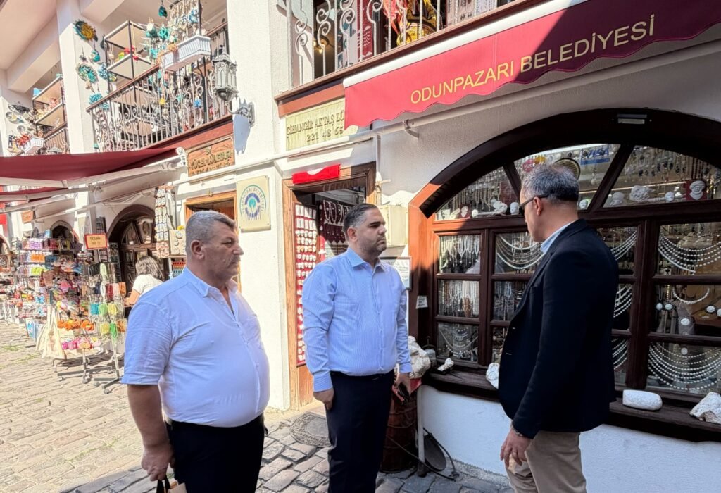 CTP LAÇ Belediye Başkan adayı Rahvancıoğlu, Eskişehir’de belediyecilik projelerini yerinde inceledi CTP LAÇ Belediye Başkan adayı Rahvancıoğlu, Eskişehir’de belediyecilik projelerini yerinde inceledi