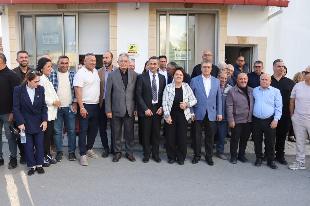 Başbakan Üstel, Dikmen’de Belediye başkan adayı ve vatandaşlarla buluştu Başbakan Üstel, Dikmen’de Belediye başkan adayı ve vatandaşlarla buluştu