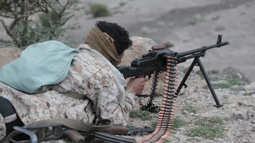 Yemen ordusu: “Husiler son 24 saatte 2 bin 750’den fazla saldırıyla hedef alındı” Yemen ordusu: “Husiler son 24 saatte 2 bin 750'den fazla saldırıyla hedef alındı”